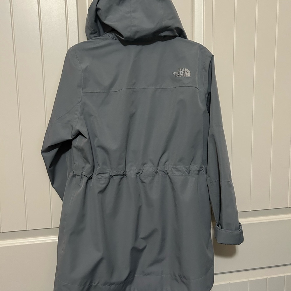 The North Face Women's Charcoal Ski Jacket - Picture 2 of 4
